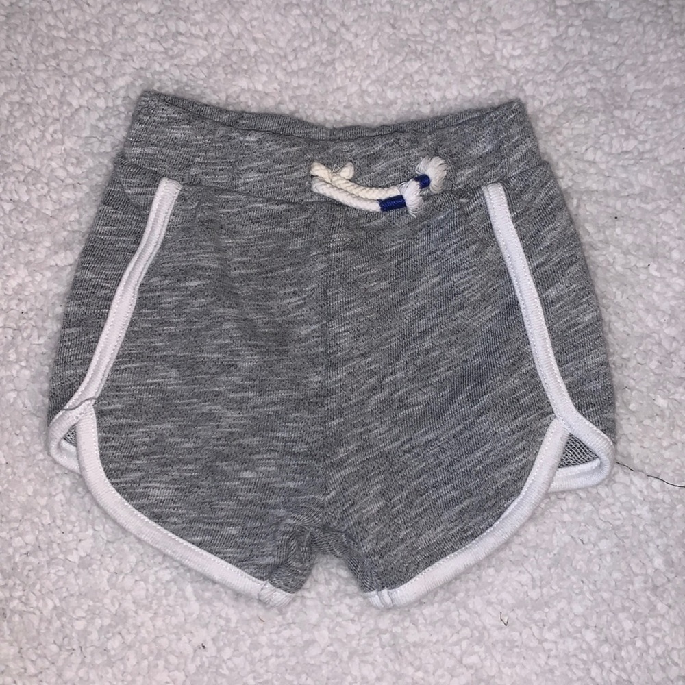 (3 for $10) Cat&jack shorts 6-9 months